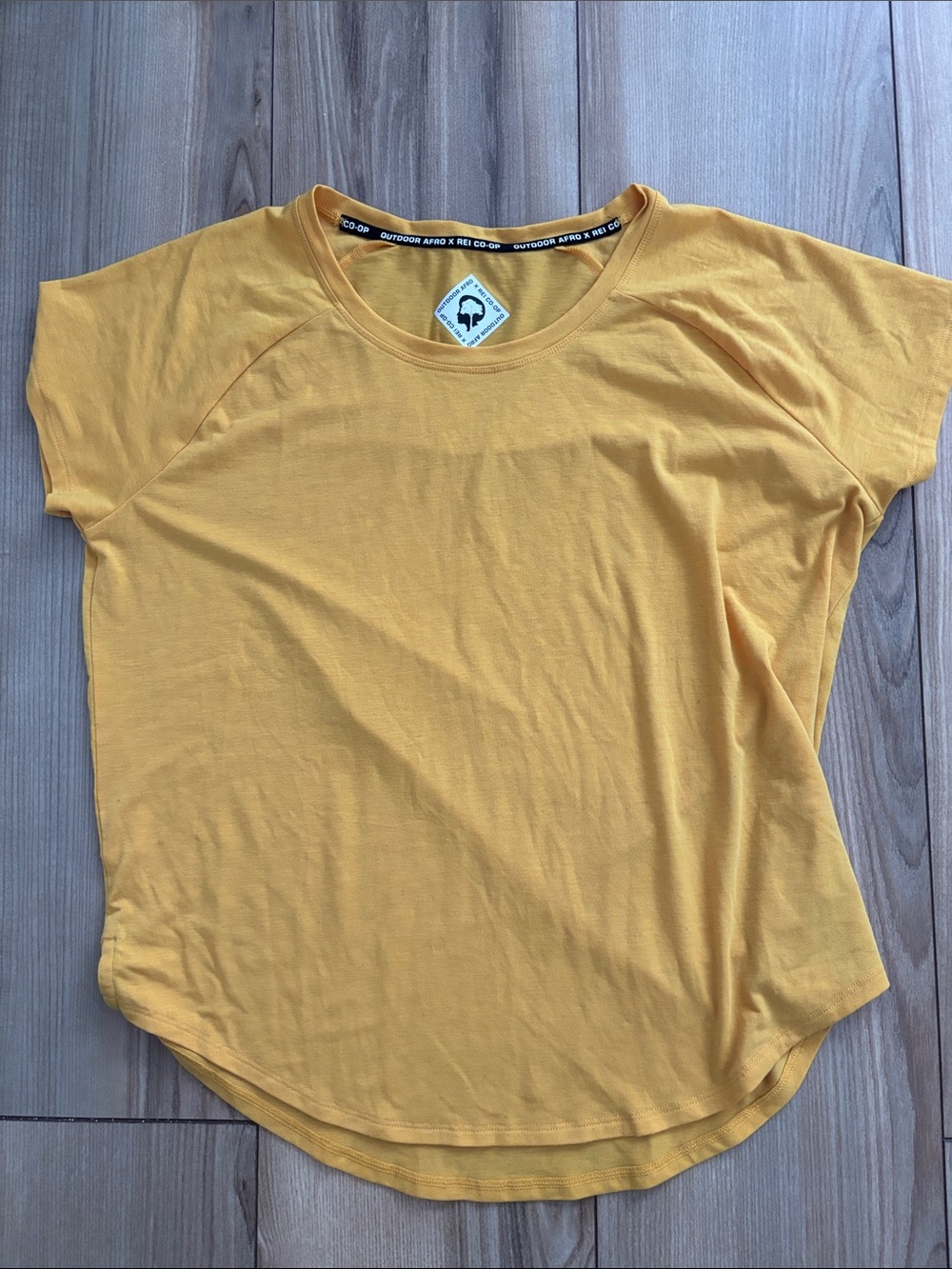Outdoor Afro x REI Co-op Trail T-Shirt Women's Small Yellow Short Sleeve Hiking